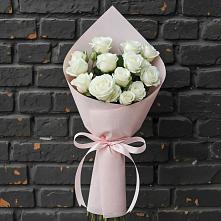 Букет цветов из:  Розы #REPLACE_PRED# Зелегощь